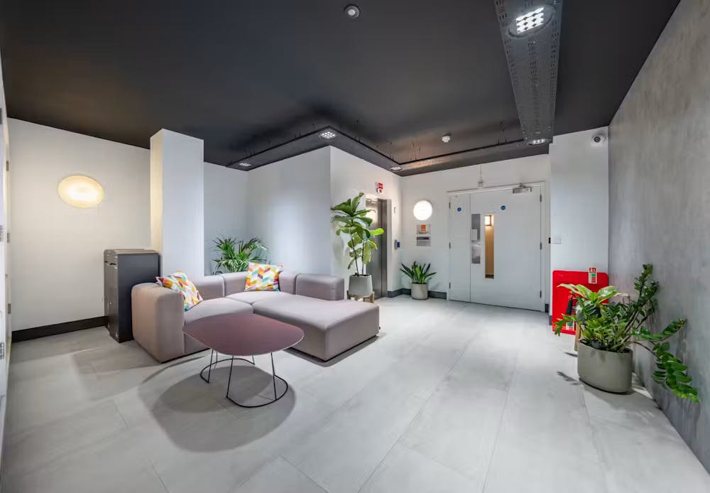 10 Jamestown, NW1, London, NW1 7HW